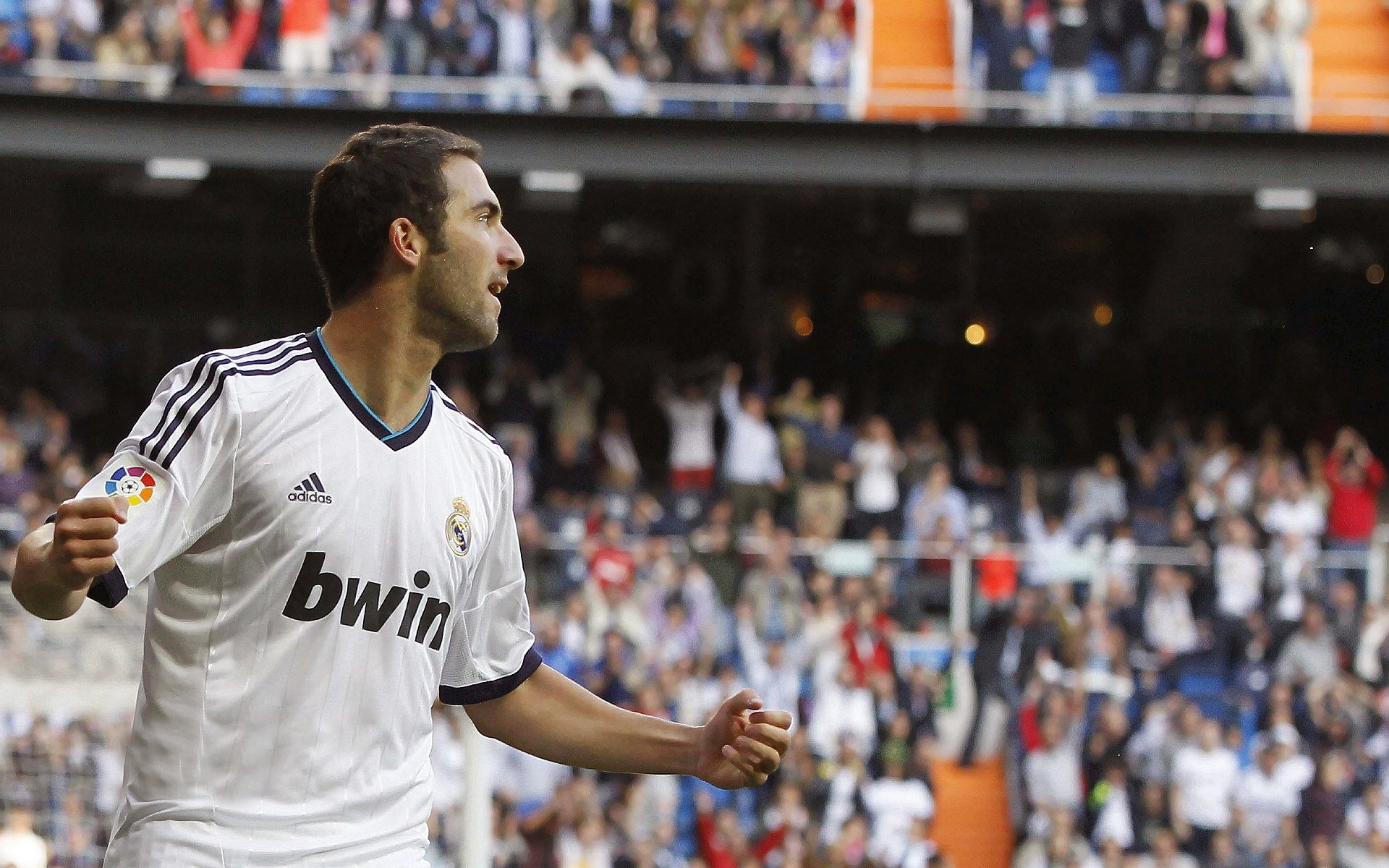 马刺一波带走新疆队,保罗攻防两端统治全场