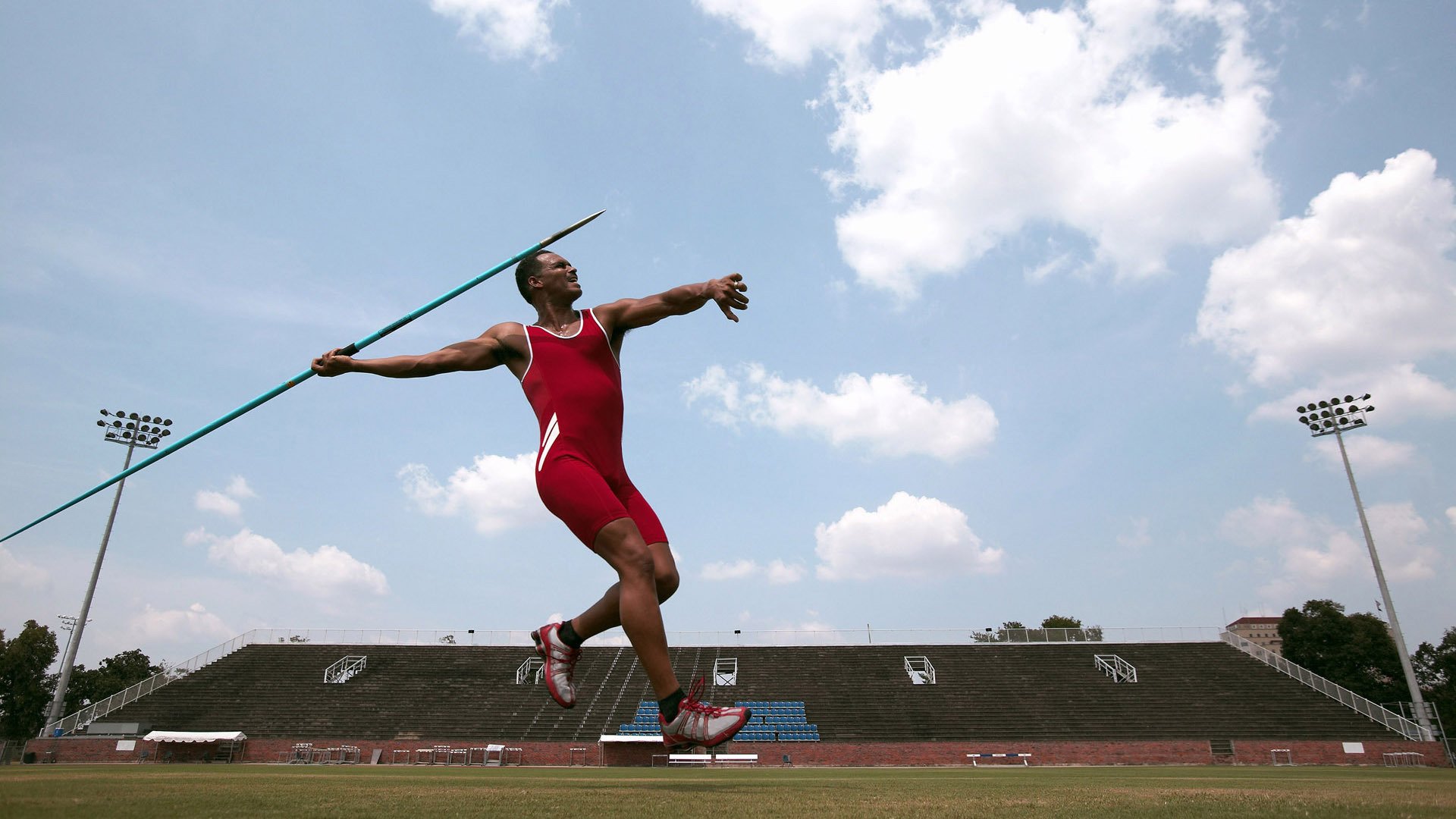 奥亚尔萨瓦尔一锤定音，哥斯达黎加式强压迫使马赛防线崩溃