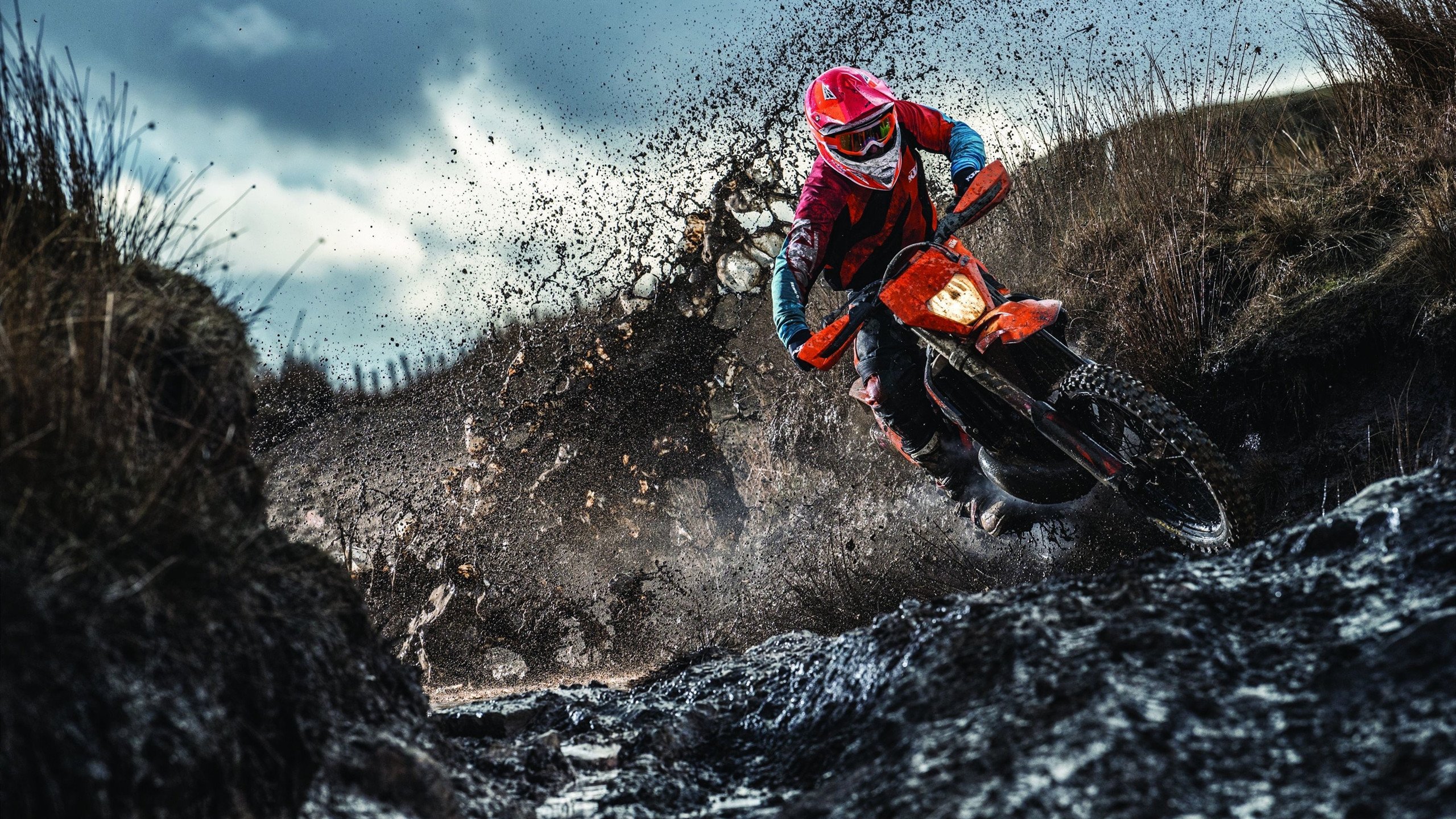 曼城险胜克罗地亚，蒂亚戈关键制胜，蓝月军团惊险晋级